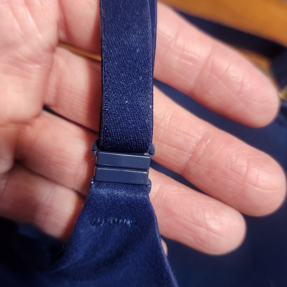 Victoria's Secret Deep Blue Wireless Push-Up Bra - Picture 7 of 8